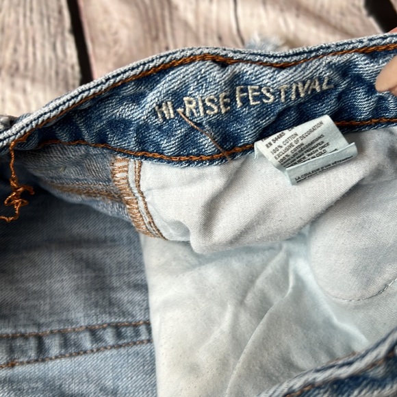 American Eagle cut off denim jean shorts distressed hole hi rise festival size 2 - Picture 8 of 9